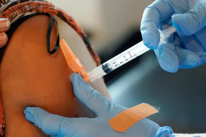AP_Poll_Vaccine_Mandates_42154